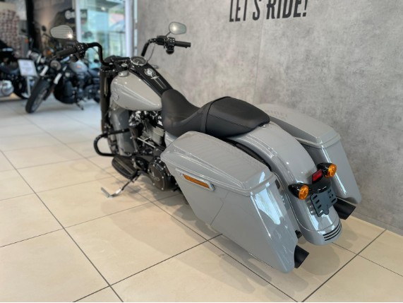 HARLEY-DAVIDSON FLHRXS Road King Special, 0011096