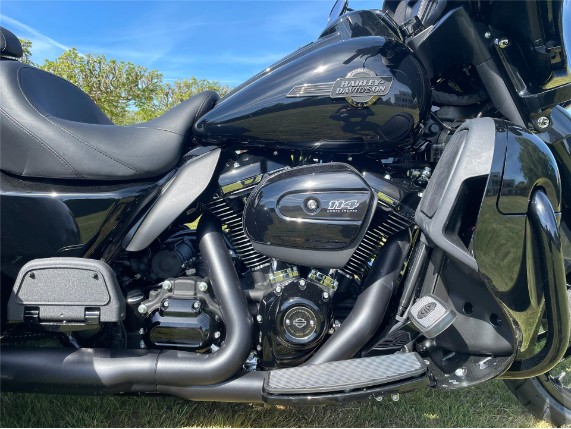 HARLEY-DAVIDSON FLHTCUTG Tri Glide, 0010331