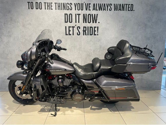 HARLEY-DAVIDSON FLHTKSE CVO Ultra Limited, 5HD1TEH4XLB954027