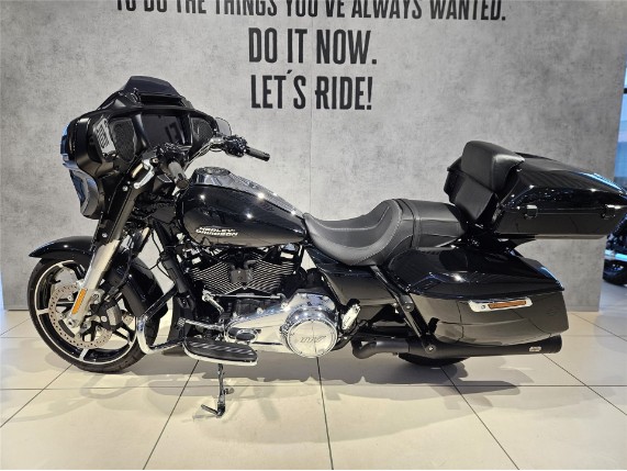 HARLEY-DAVIDSON FLHX Street Glide, 0009476