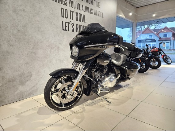 HARLEY-DAVIDSON FLHX Street Glide, 0009476