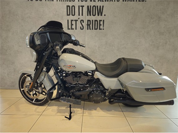 HARLEY-DAVIDSON FLHX Street Glide, 0009477