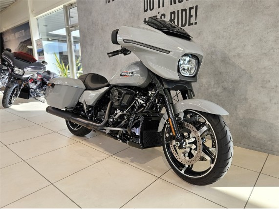 HARLEY-DAVIDSON FLHX Street Glide, 0009477