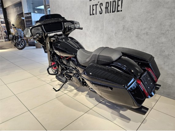 HARLEY-DAVIDSON FLHX Street Glide, 0010261