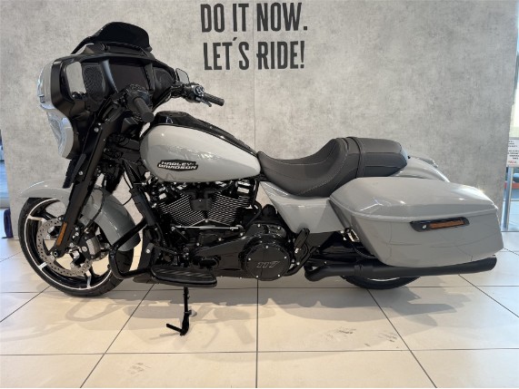 HARLEY-DAVIDSON FLHX Street Glide, 0010272