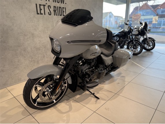 HARLEY-DAVIDSON FLHX Street Glide, 0010272