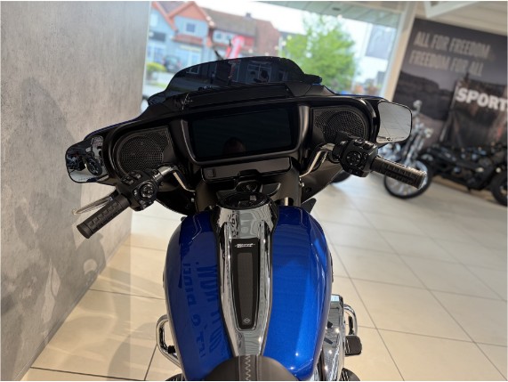 HARLEY-DAVIDSON FLHX Street Glide, 0011184