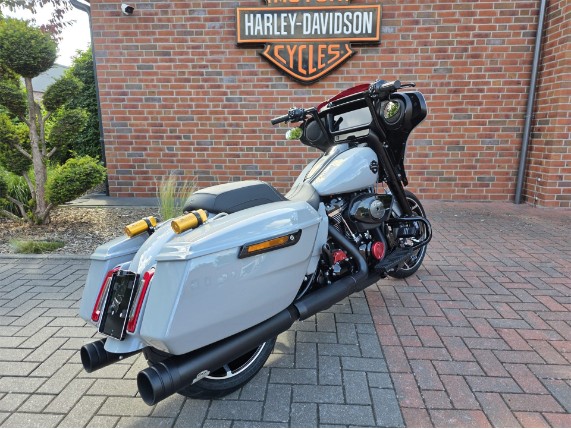 HARLEY-DAVIDSON FLHX Street Glide 117, 0010273