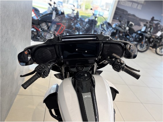 HARLEY-DAVIDSON FLHXL Street Glide Limited, 0010954