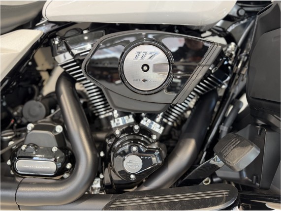 HARLEY-DAVIDSON FLHXL Street Glide Limited, 0010954