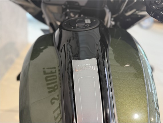 HARLEY-DAVIDSON FLHXL Street Glide Limited, 0011377