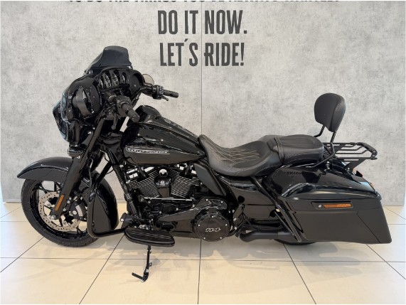 HARLEY-DAVIDSON FLHXS Street Glide Special, 0005217