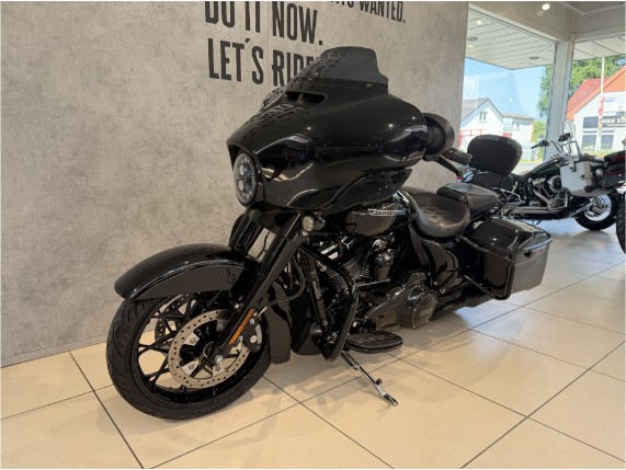 HARLEY-DAVIDSON FLHXS Street Glide Special, 0005217