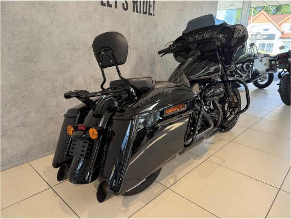 HARLEY-DAVIDSON FLHXS Street Glide Special, 0005217