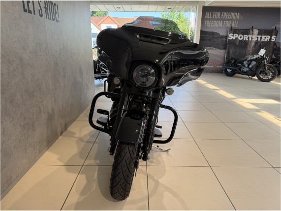 HARLEY-DAVIDSON FLHXS Street Glide Special, 0005217
