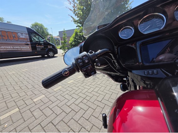 Harley-Davidson FLHXS Street Glide Special, 0010916