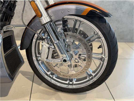 HARLEY-DAVIDSON FLHXSE CVO Street Glide, 0011143