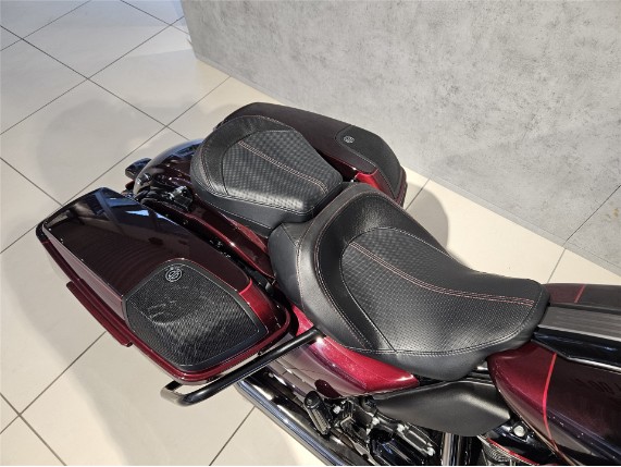 HARLEY-DAVIDSON FLHXSE CVO Street Glide, 5HD1PXLC5KB954532