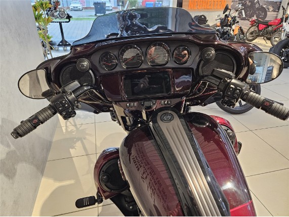 HARLEY-DAVIDSON FLHXSE CVO Street Glide, 5HD1PXLC5KB954532