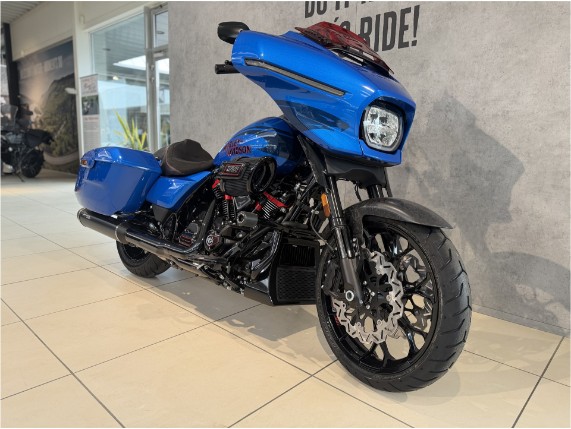 HARLEY-DAVIDSON FLHXSTSE CVO Street Glide ST, 0011279