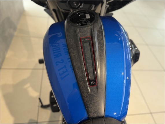 HARLEY-DAVIDSON FLHXSTSE CVO Street Glide ST, 0011279