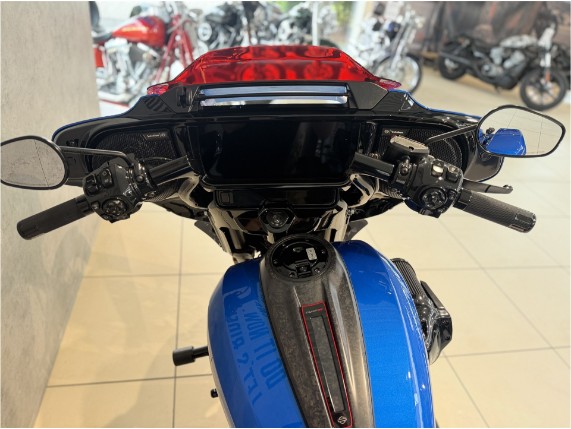 HARLEY-DAVIDSON FLHXSTSE CVO Street Glide ST, 0011279