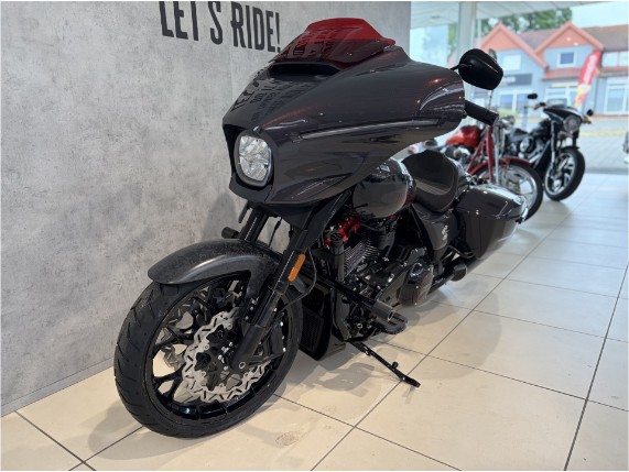 HARLEY-DAVIDSON FLHXSTSE CVO Street Glide ST, 0011405