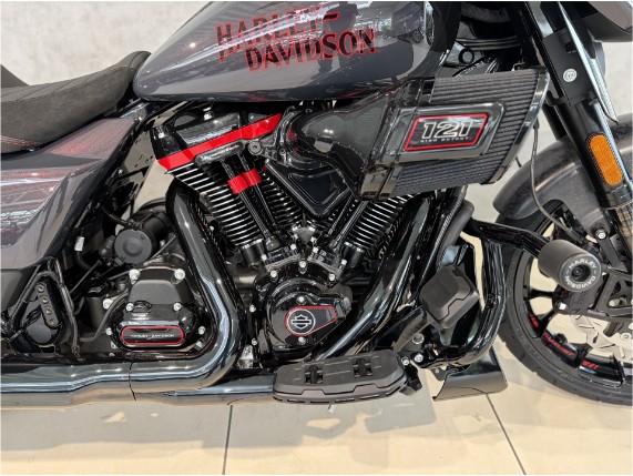 HARLEY-DAVIDSON FLHXSTSE CVO Street Glide ST, 0011405