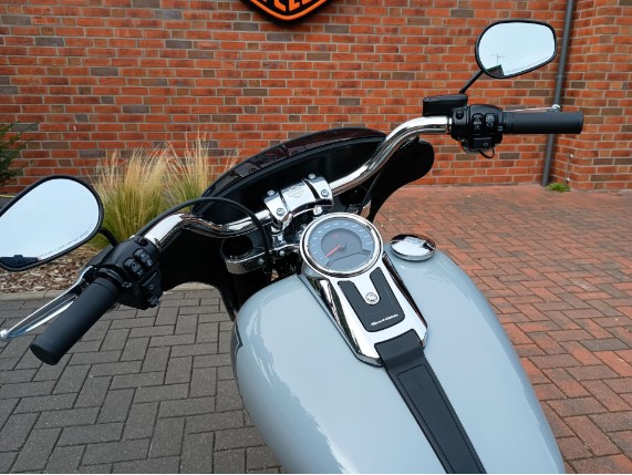 HARLEY-DAVIDSON FLSB Softail Sport Glide, 0010297