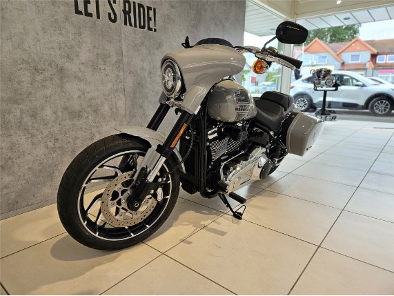 HARLEY-DAVIDSON FLSB Softail Sport Glide, 5HD1YMJ40RS047057