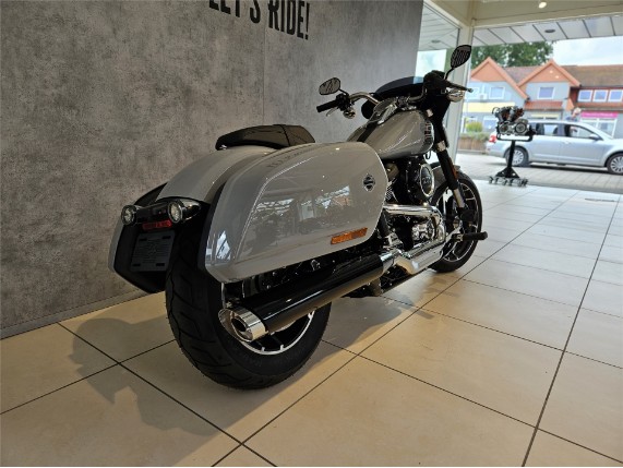 HARLEY-DAVIDSON FLSB Softail Sport Glide, 5HD1YMJ41RS044524