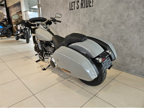 HARLEY-DAVIDSON FLSB Softail Sport Glide, 5HD1YMJ41RS044524