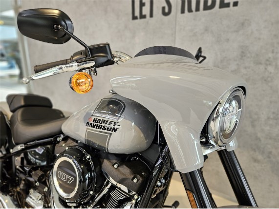 HARLEY-DAVIDSON FLSB Softail Sport Glide, 5HD1YMJ41RS044524