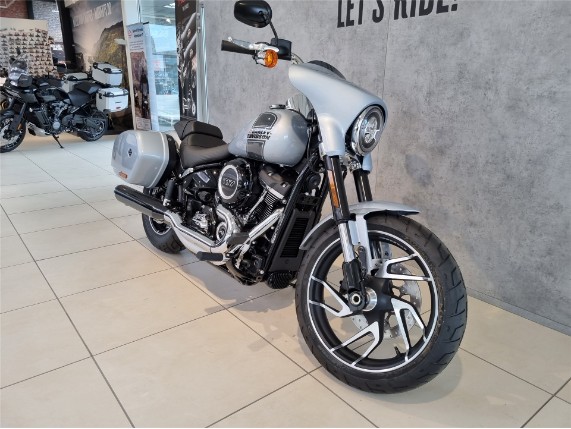 HARLEY-DAVIDSON FLSB Softail Sport Glide, 5HD1YMJ47PS057825