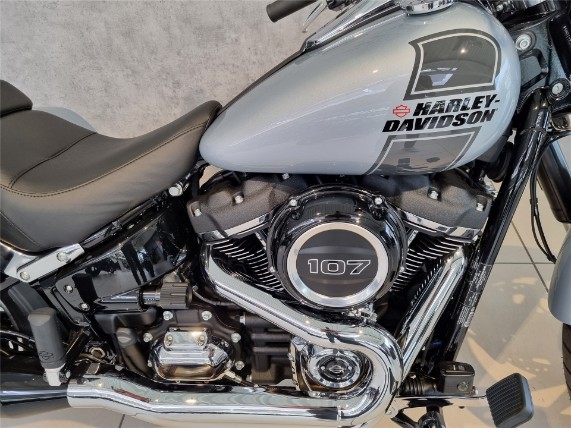 HARLEY-DAVIDSON FLSB Softail Sport Glide, 5HD1YMJ47PS057825