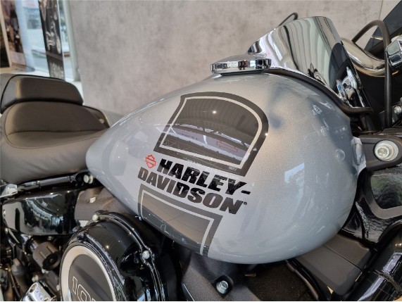 HARLEY-DAVIDSON FLSB Softail Sport Glide, 5HD1YMJ47PS057825