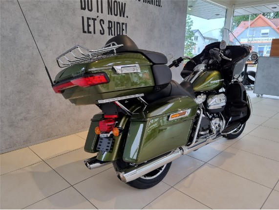 HARLEY-DAVIDSON FLTRK Road Glide Limited, 5HD1KZF43NS625931