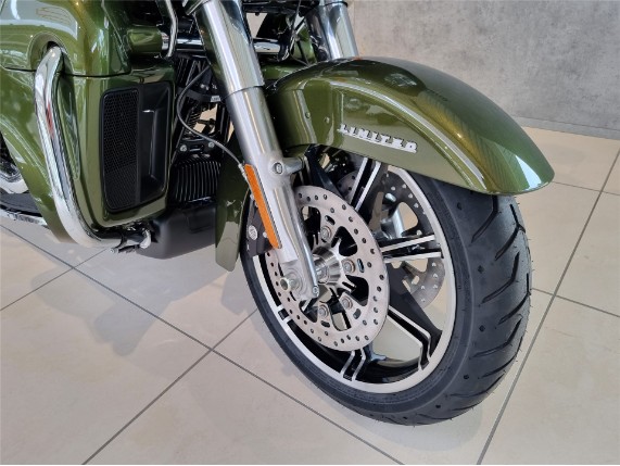 HARLEY-DAVIDSON FLTRK Road Glide Limited, 5HD1KZF43NS625931