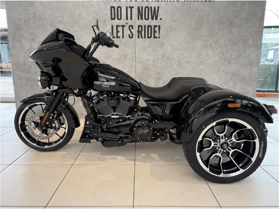 Harley-Davidson FLTRT Road Glide 3, 0011417