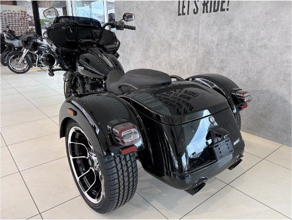 Harley-Davidson FLTRT Road Glide 3, 0011417