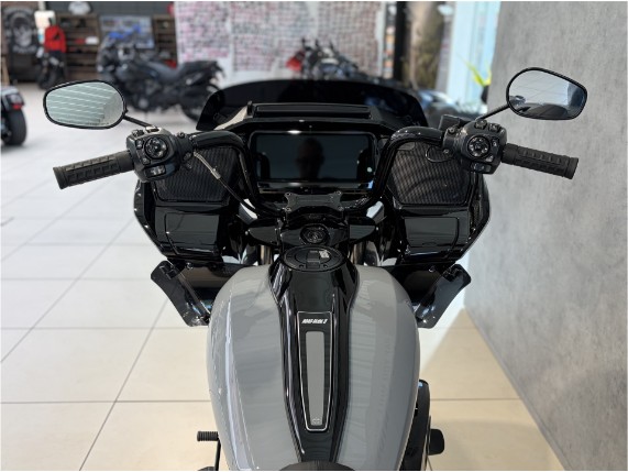 Harley-Davidson FLTRT Road Glide 3, 0011418