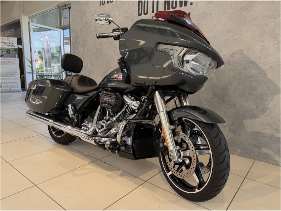HARLEY-DAVIDSON FLTRX Road Glide, 0010749