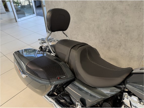 HARLEY-DAVIDSON FLTRX Road Glide, 0010749