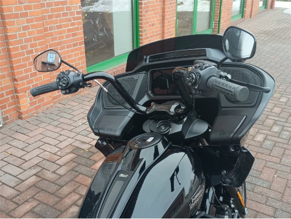 HARLEY-DAVIDSON FLTRX Road Glide, 0011174