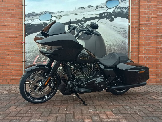 HARLEY-DAVIDSON FLTRX Road Glide, 0011174