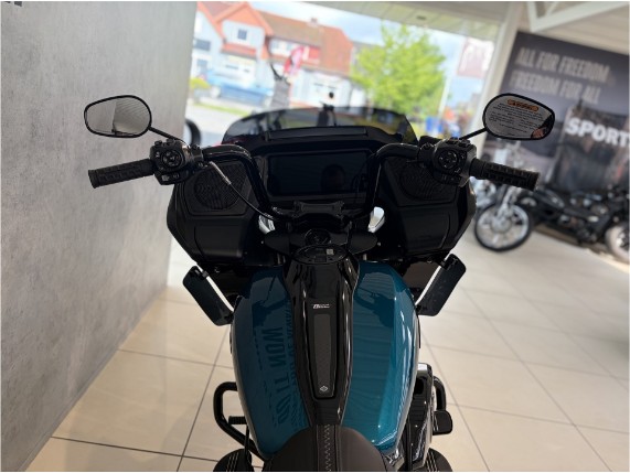 HARLEY-DAVIDSON FLTRX Road Glide, 0011182