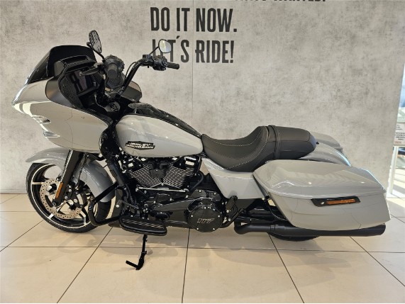 HARLEY-DAVIDSON FLTRX Road Glide, 0011183
