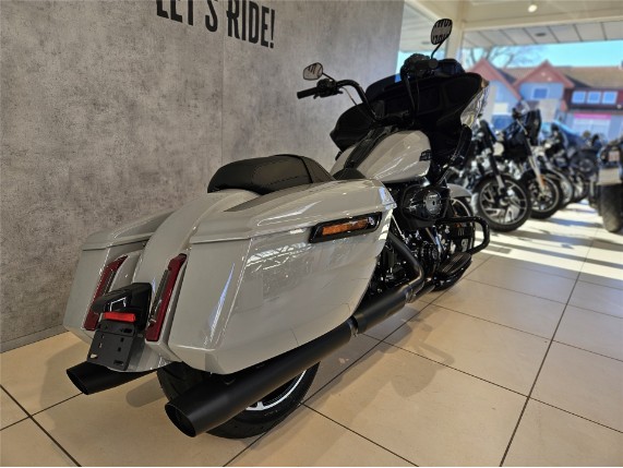 HARLEY-DAVIDSON FLTRX Road Glide, 0011183