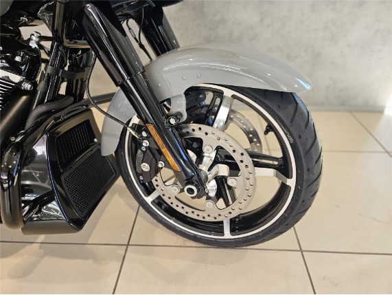 HARLEY-DAVIDSON FLTRX Road Glide, 0011183