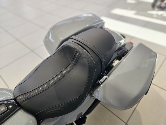 HARLEY-DAVIDSON FLTRX Road Glide, 0011183
